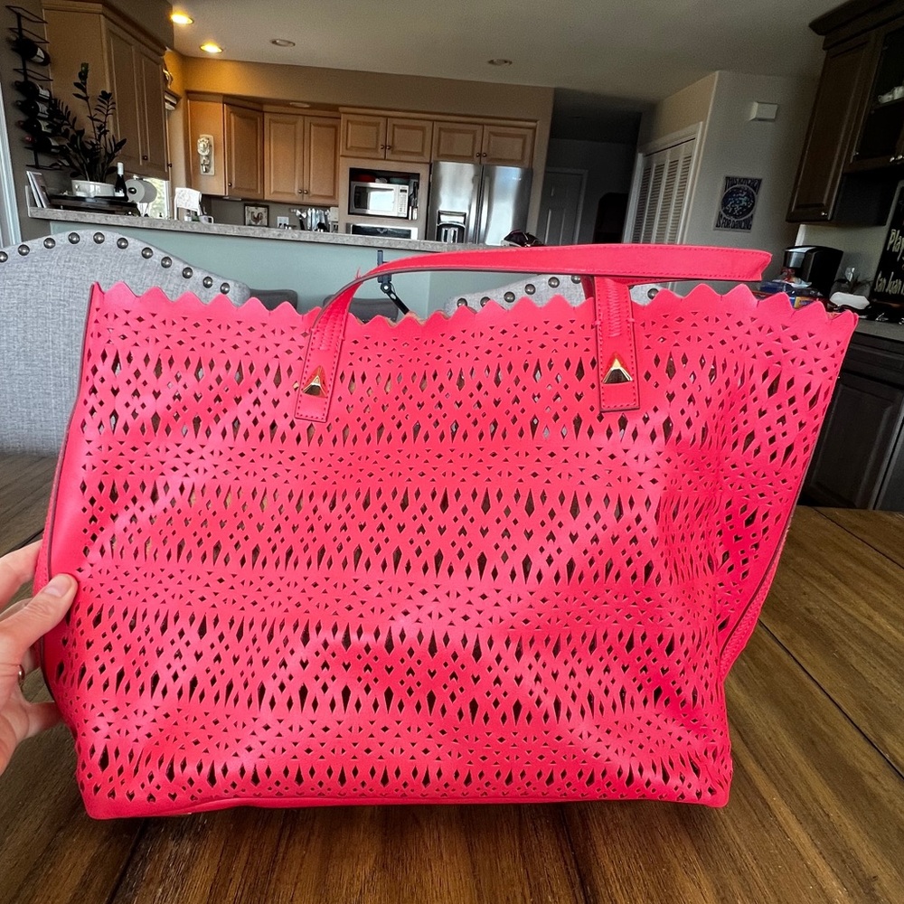 Stella & Dot Avalon Tote